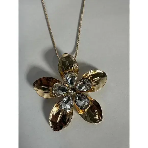 NWT nOir Jewelry Floral Necklace with Earrings Set - Picture 3 of 4